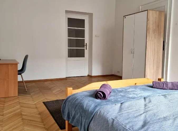 Wide And Bright In קרקוב