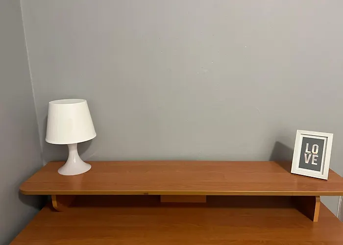 Privatunterkunft Wide And Bright In